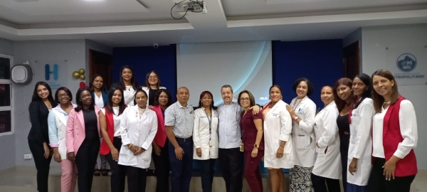 Médicos de Residencia Medicina Familiar y Comunitaria presentan tesis