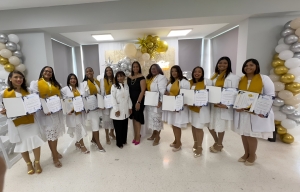 Hospital Marcelino V&eacute;lez celebra XVIII graduaci&oacute;n de Medicina Familiar y Comunitaria y primera de Sonograf&iacute;a de Emergencia
