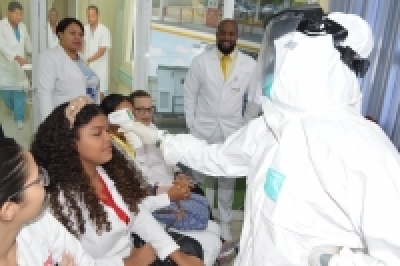 Realizan ciclo de conferencias sobre agentes biológicos a propósito del nuevo Coronavirus.