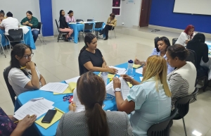 Empleados participan en curso taller "Redacci&oacute;n de informes t&eacute;cnicos"