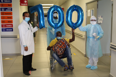 Hospital Marcelino Vélez egresa paciente 700 recuperado del Covid-19