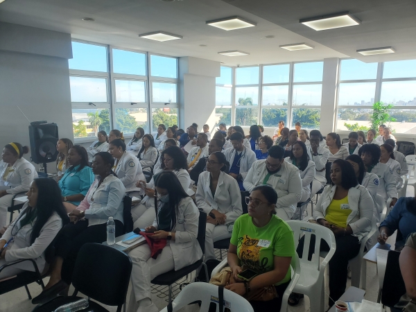 Hospital Dr. Marcelino Vélez Santana realiza primera Jornada de Medicina Crítica y Cuidados Intensivos
